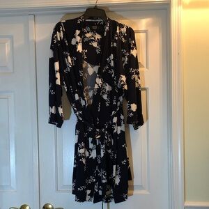 Jones New York Navy and Cream Floral (2 piece)  Robe & shorts
